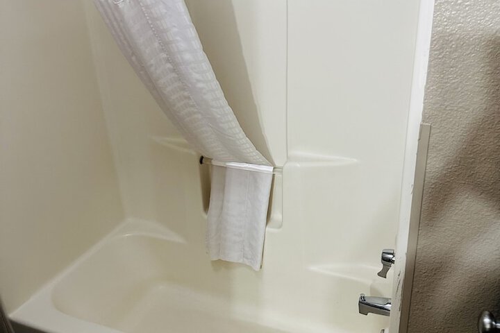 Room 8 of 21