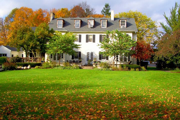10 Fitch Luxurious Romantic Inn