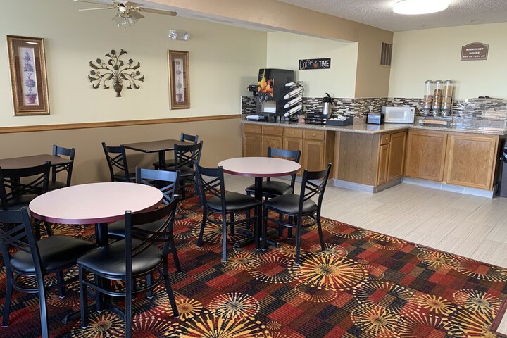 Budgetinn & Suites