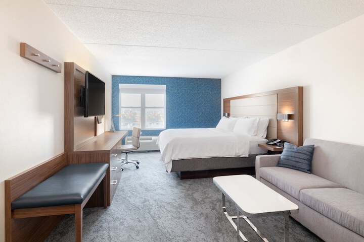 Room 17 of 45