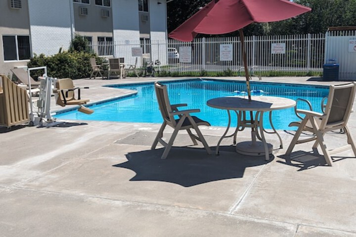 Pool 9 of 40