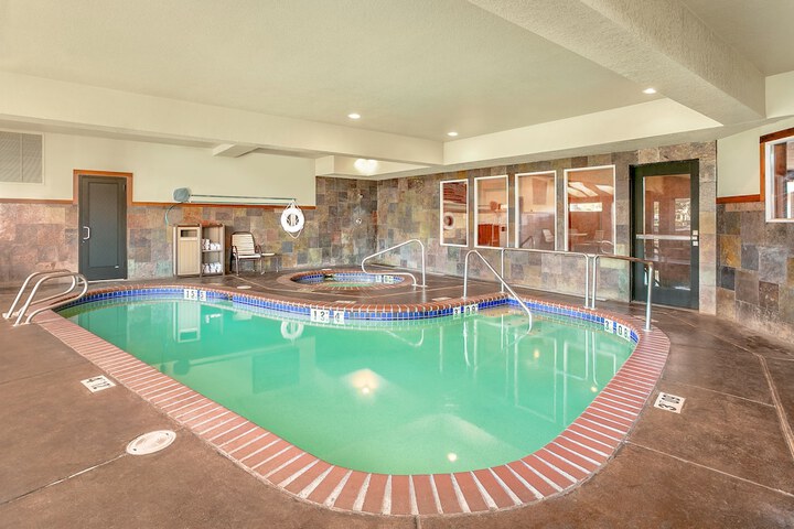 Kathryn Riverfront Inn an Ascend Collection Hotel