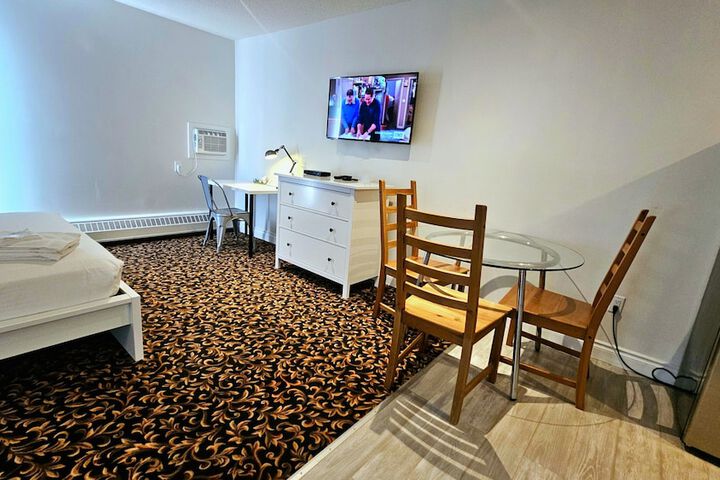 Cloud 9 Inn