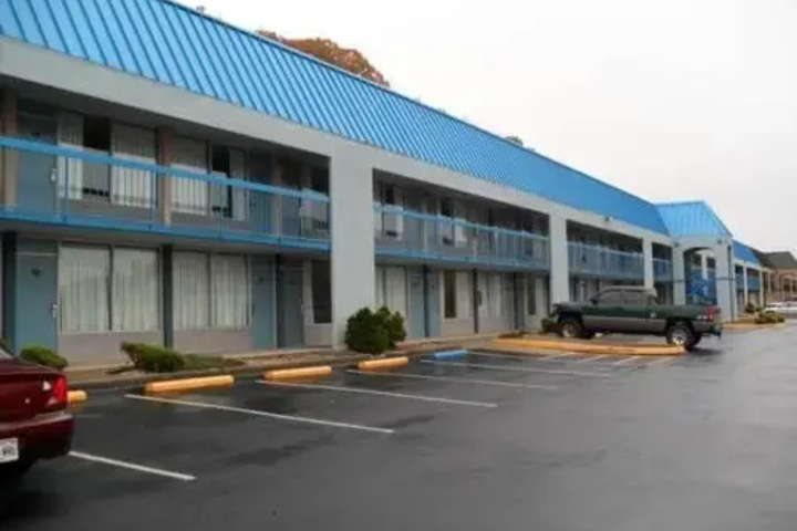 Super 8 Bristol