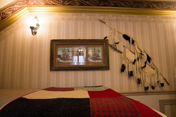 Room 122 of 223