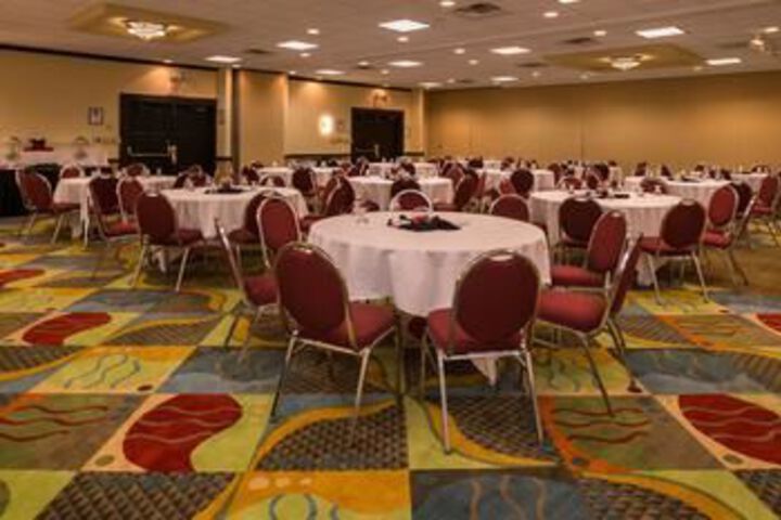 Ramada Plaza Rochester Airport