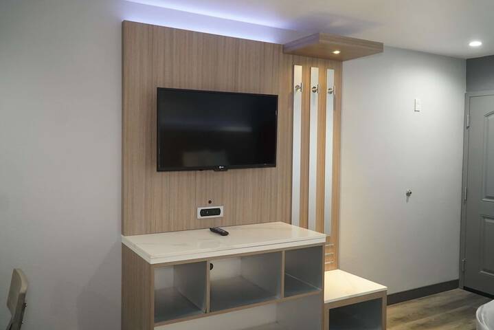 Room 26 of 73