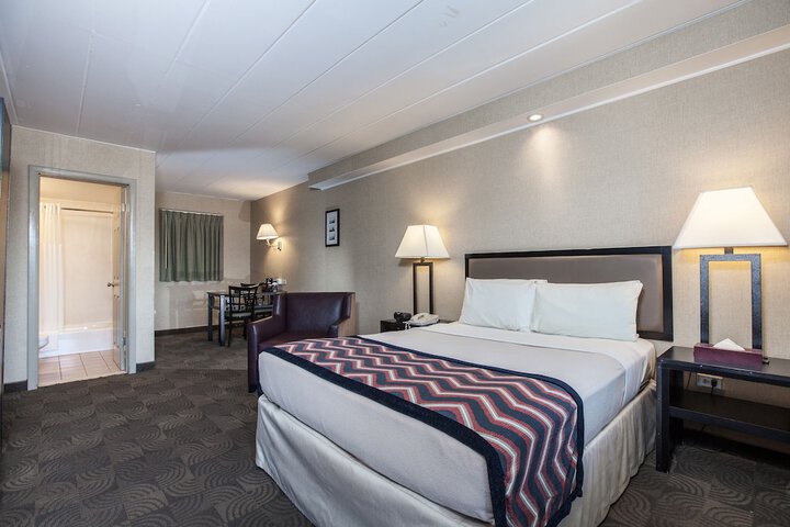 Room 14 of 34