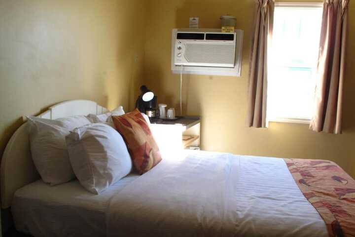 Room 14 of 48