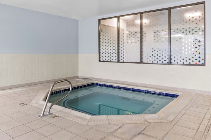 Spark by Hilton Mechanicsburg