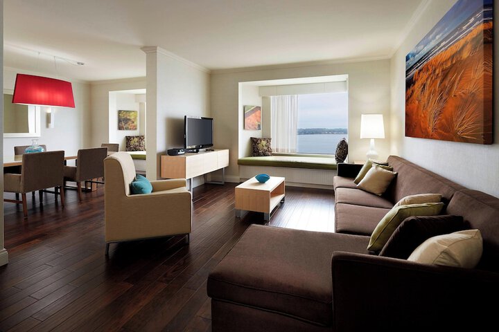 Room 35 of 60