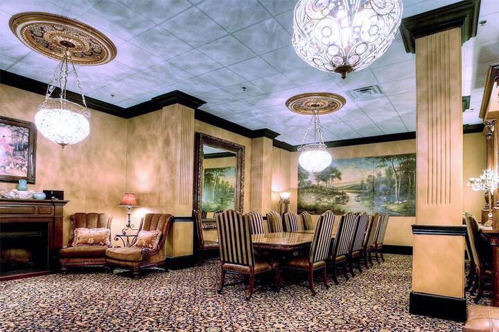 Grant Hall Hotel