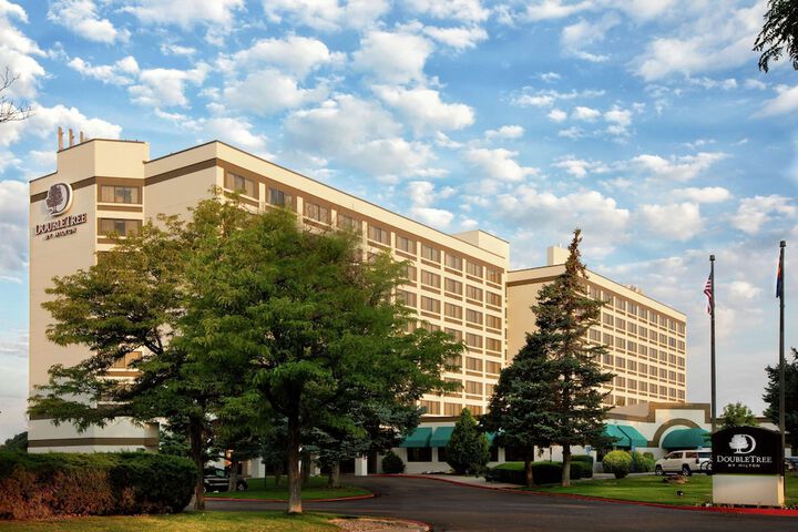 Hotel 2 of 104