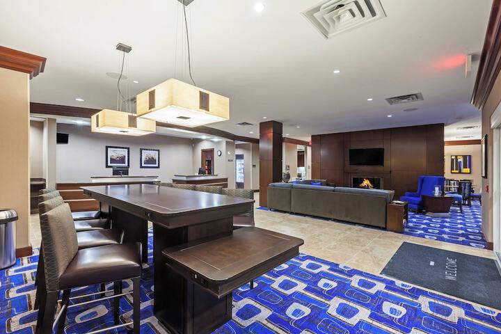 Hotel Interior 11 of 28