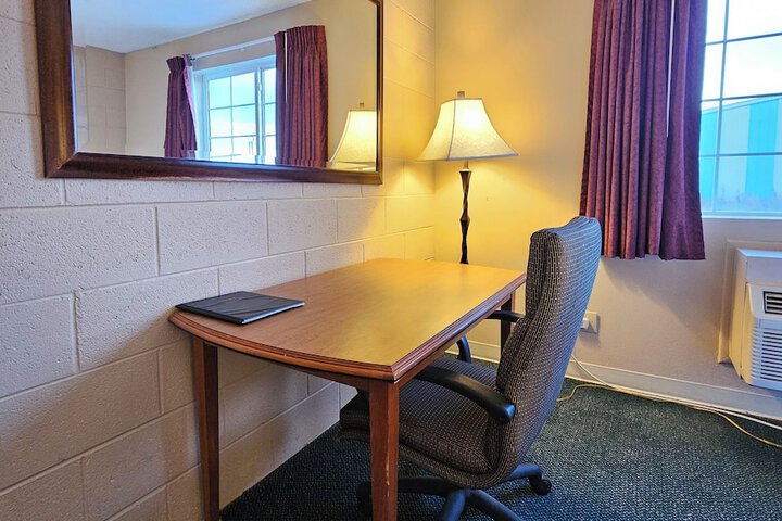 Room 34 of 62