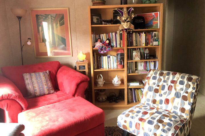Room 9 of 25