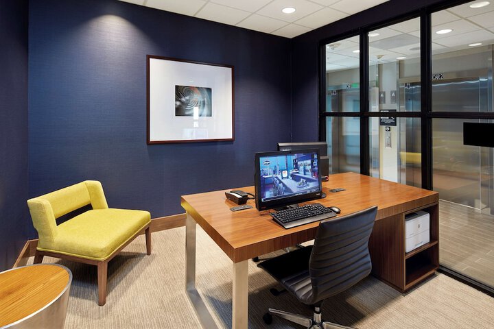 Business Center 63 of 63