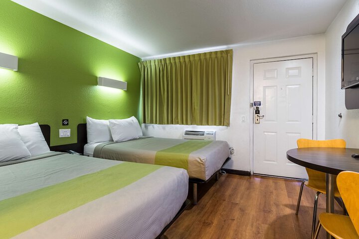 Room 21 of 40
