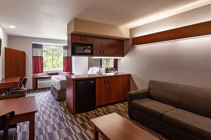 Room 14 of 24