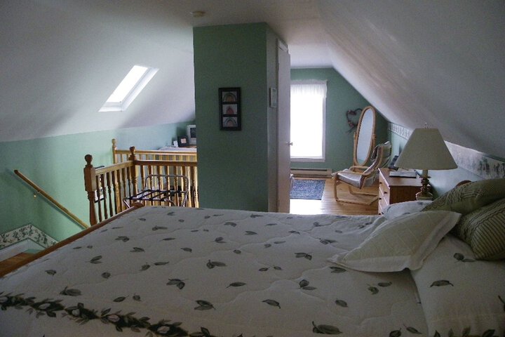 Room 12 of 34