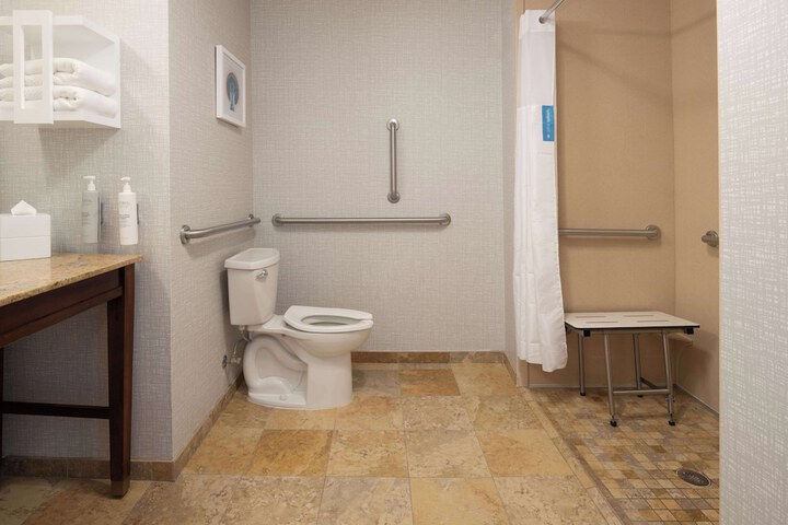Room 3 of 27