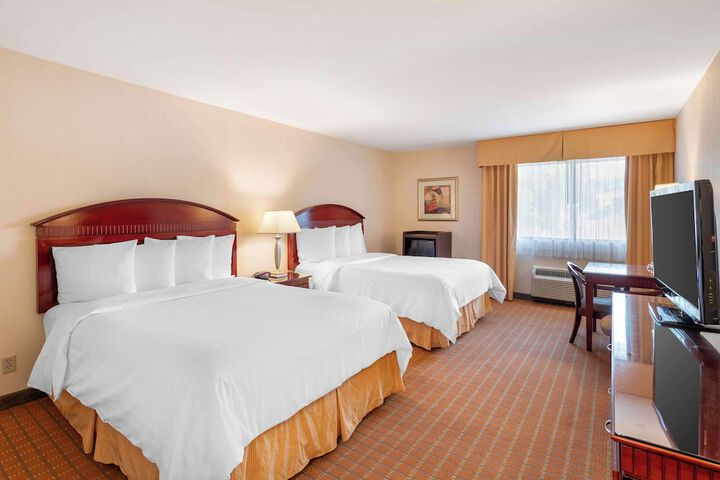 Best Western Plus West Covina Inn