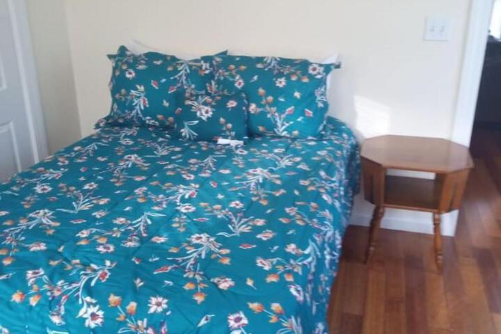 1 bedroom with free parking