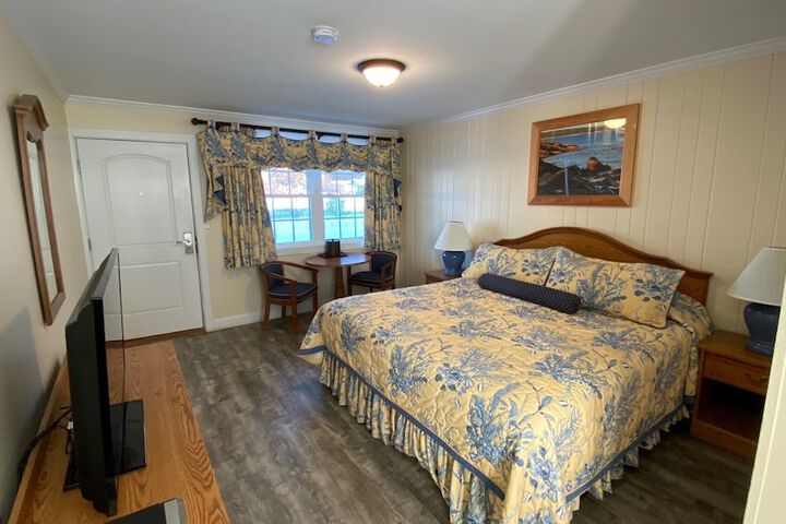 Colonial Gables Oceanfront Village