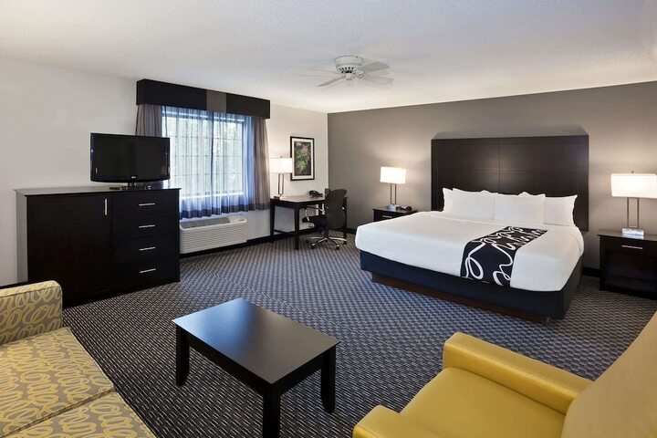 Room 19 of 42