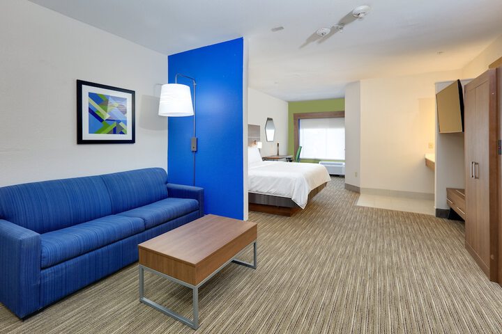 Room 18 of 39