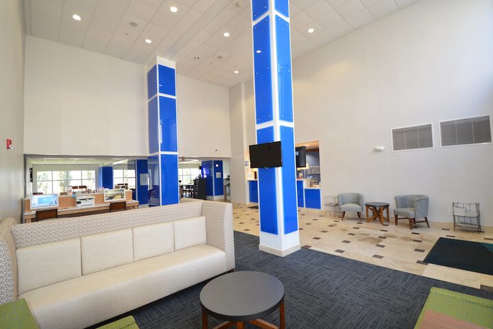 Holiday Inn Express Toledo-Oregon by IHG