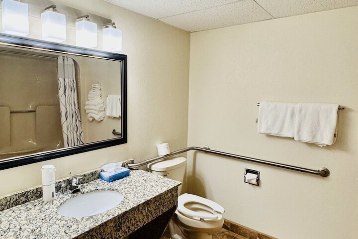 Room 16 of 31