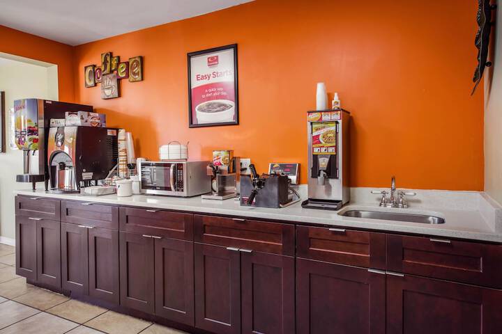 Econo Lodge Waynesville