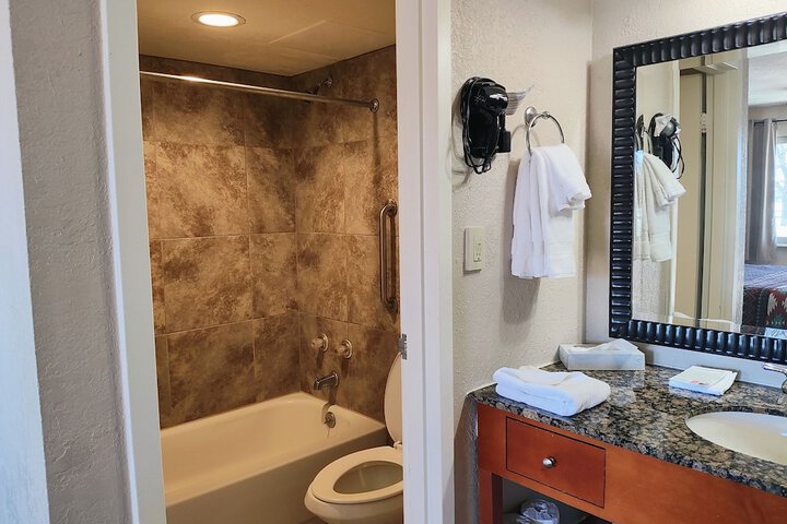 Room 10 of 51