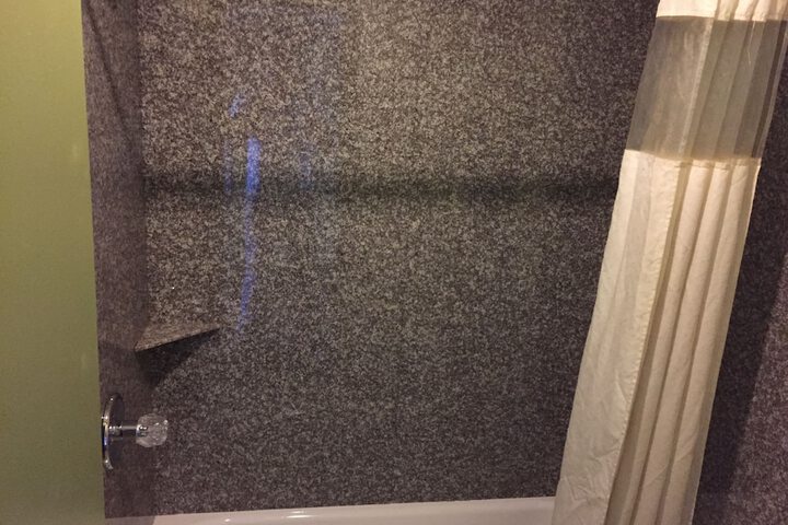 Room 13 of 21