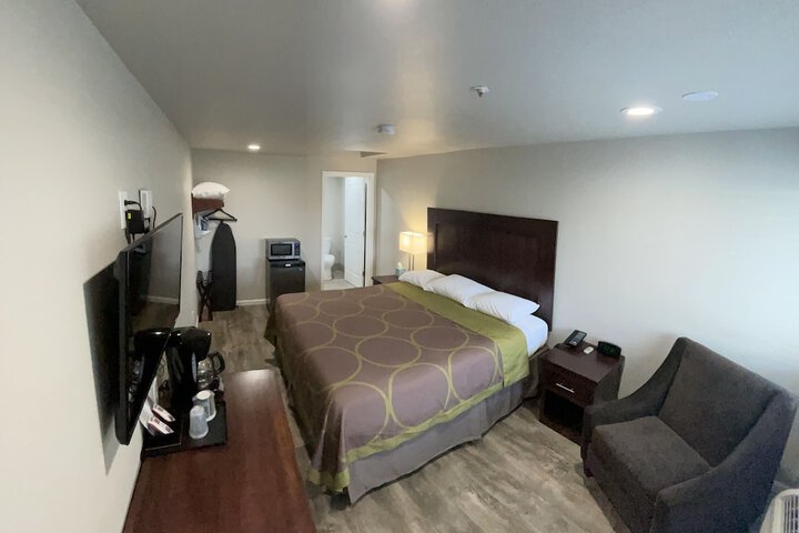 Room 22 of 27