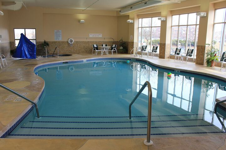 Pool 12 of 75