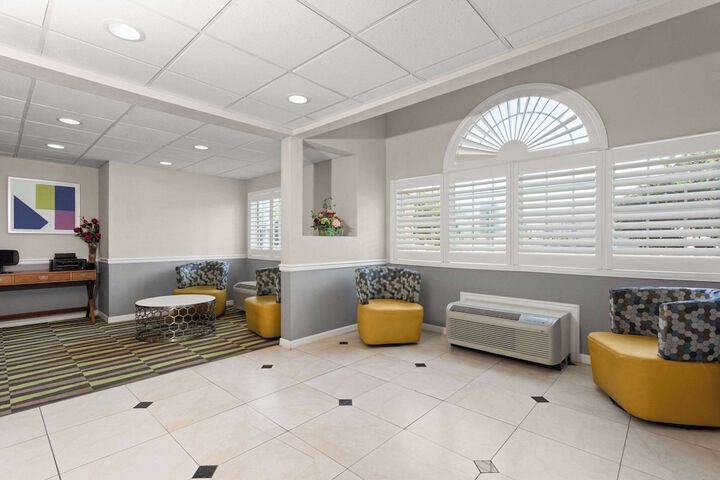 Microtel Inn & Suites by Wyndham Panama City
