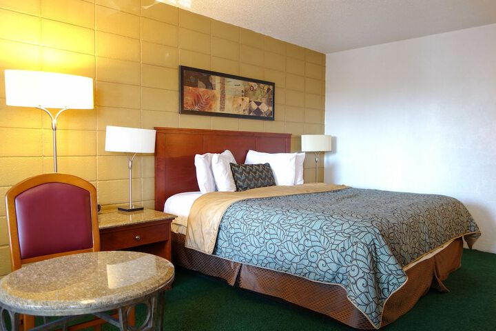 Room 35 of 43