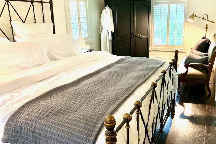Room 22 of 28