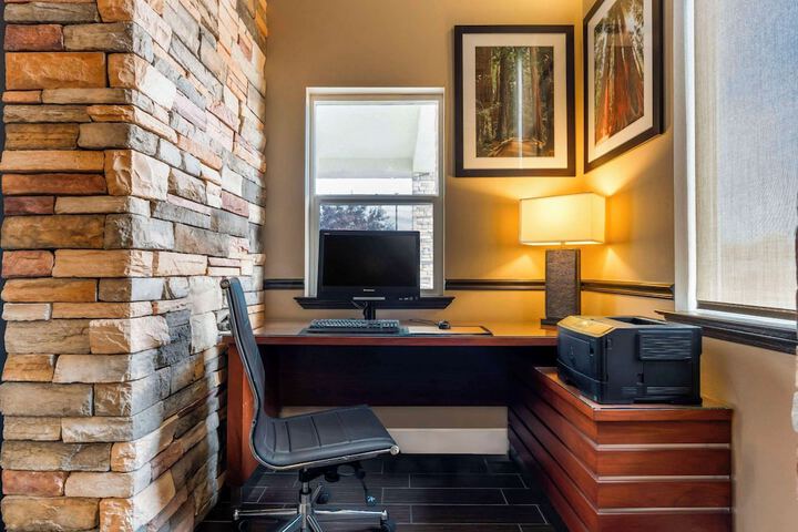 Business Center 62 of 62