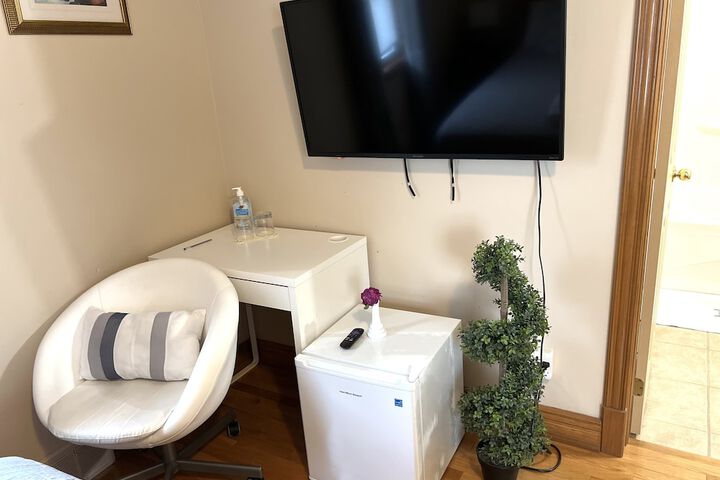 Room 37 of 64