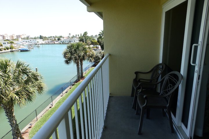Treasure Island Hotel and Marina