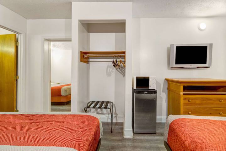 Room 40 of 40