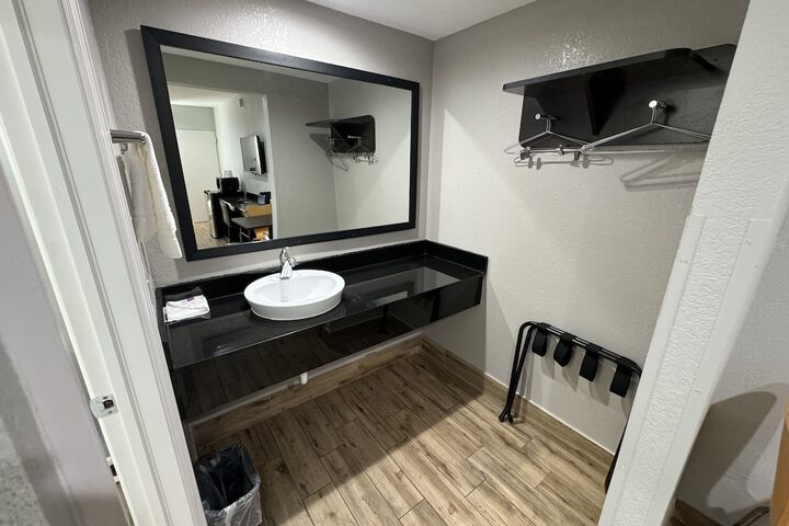 Room 41 of 41