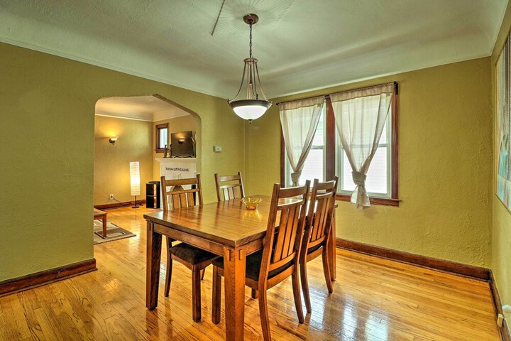 Cozy Duplex: Half Mi to Magic Bag & Woodward Ave!