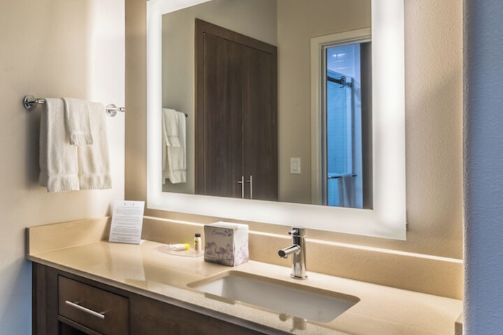 Staybridge Suites Lake Jackson by IHG