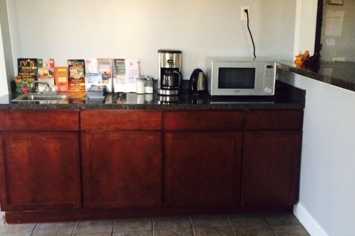 Breakfast/Coffee Service 11 of 12