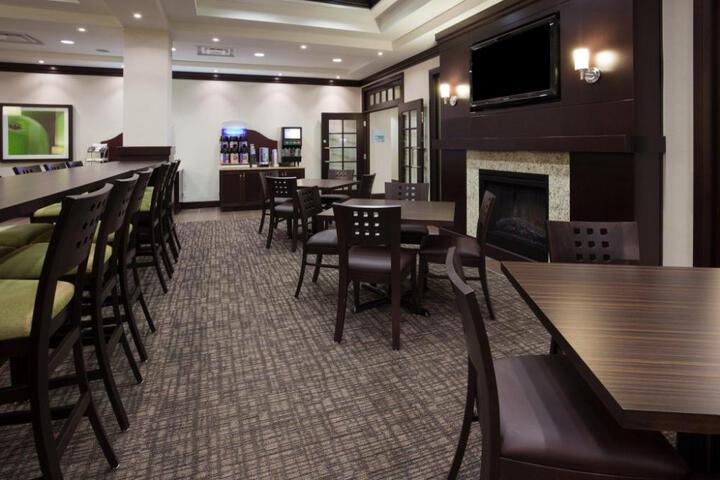 Holiday Inn Express & Suites New Liskeard by IHG