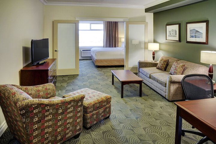 Room 10 of 35